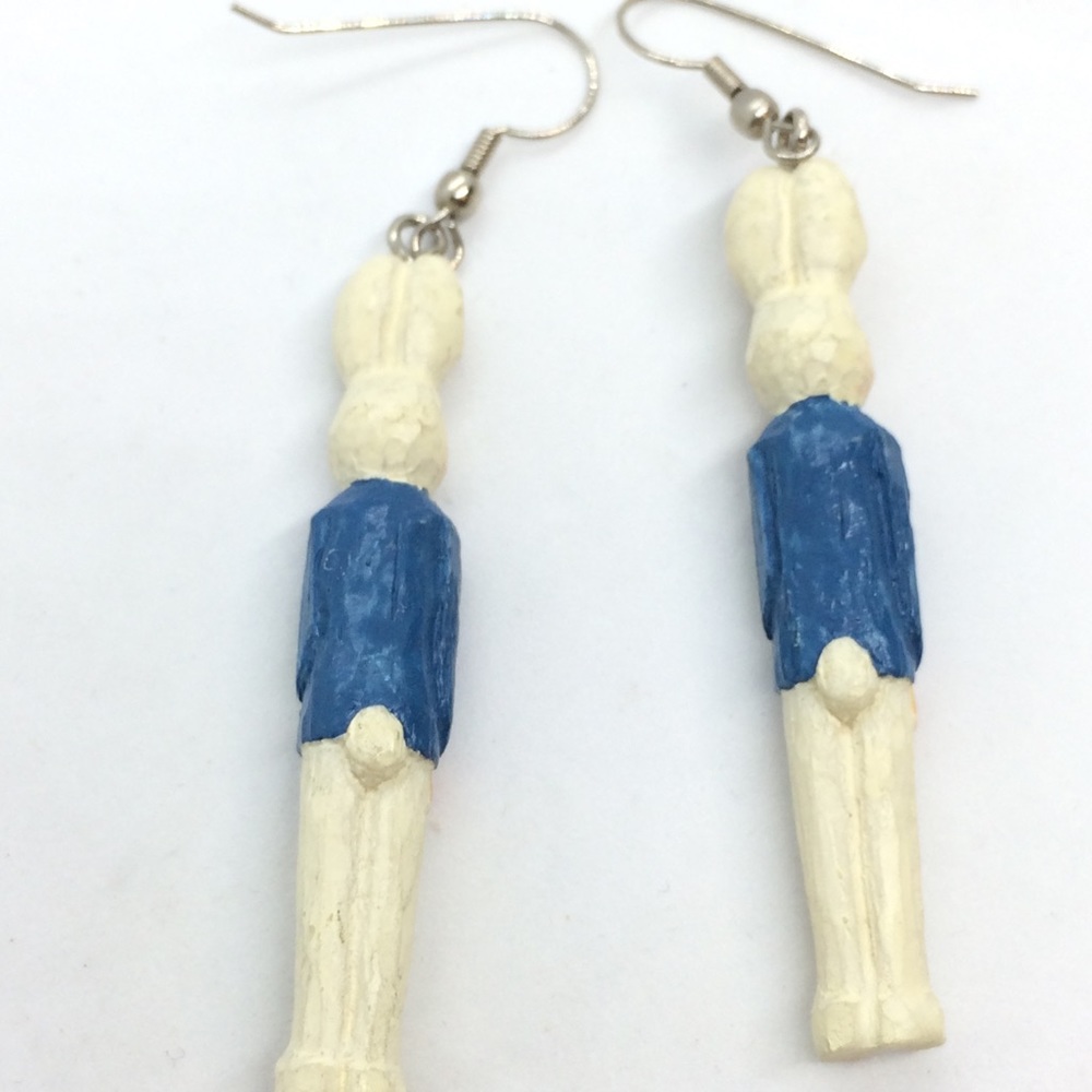 !!SOLD!! WOOD CARVED EASTER RABBIT BUNNY EARRINGS MAN - Picture 4 of 8